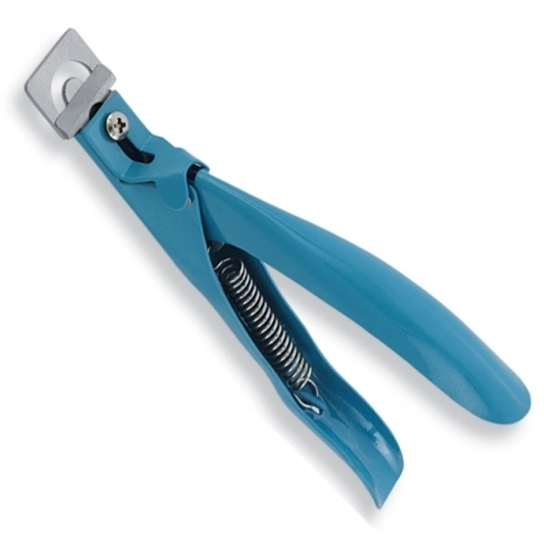 PEDICURE & NAIL CARE TOOLS